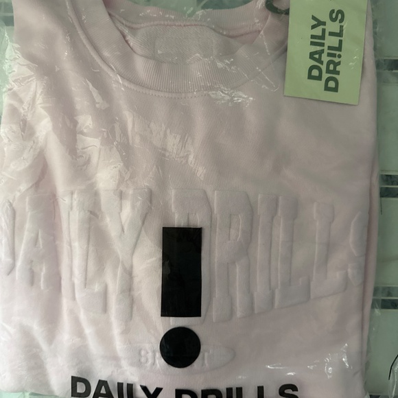 Daily drills, monochrome, Cupid oversized crew Xs/sm shorts, m/l - Picture 5 of 5